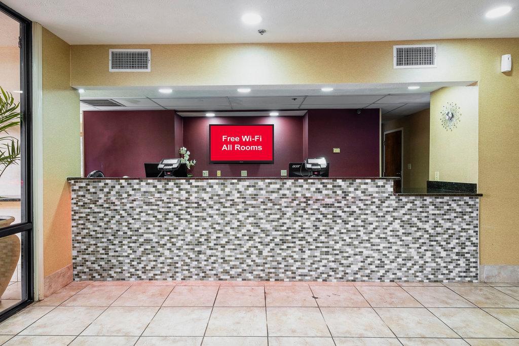 ברנדון Rodeway Inn מראה חיצוני תמונה