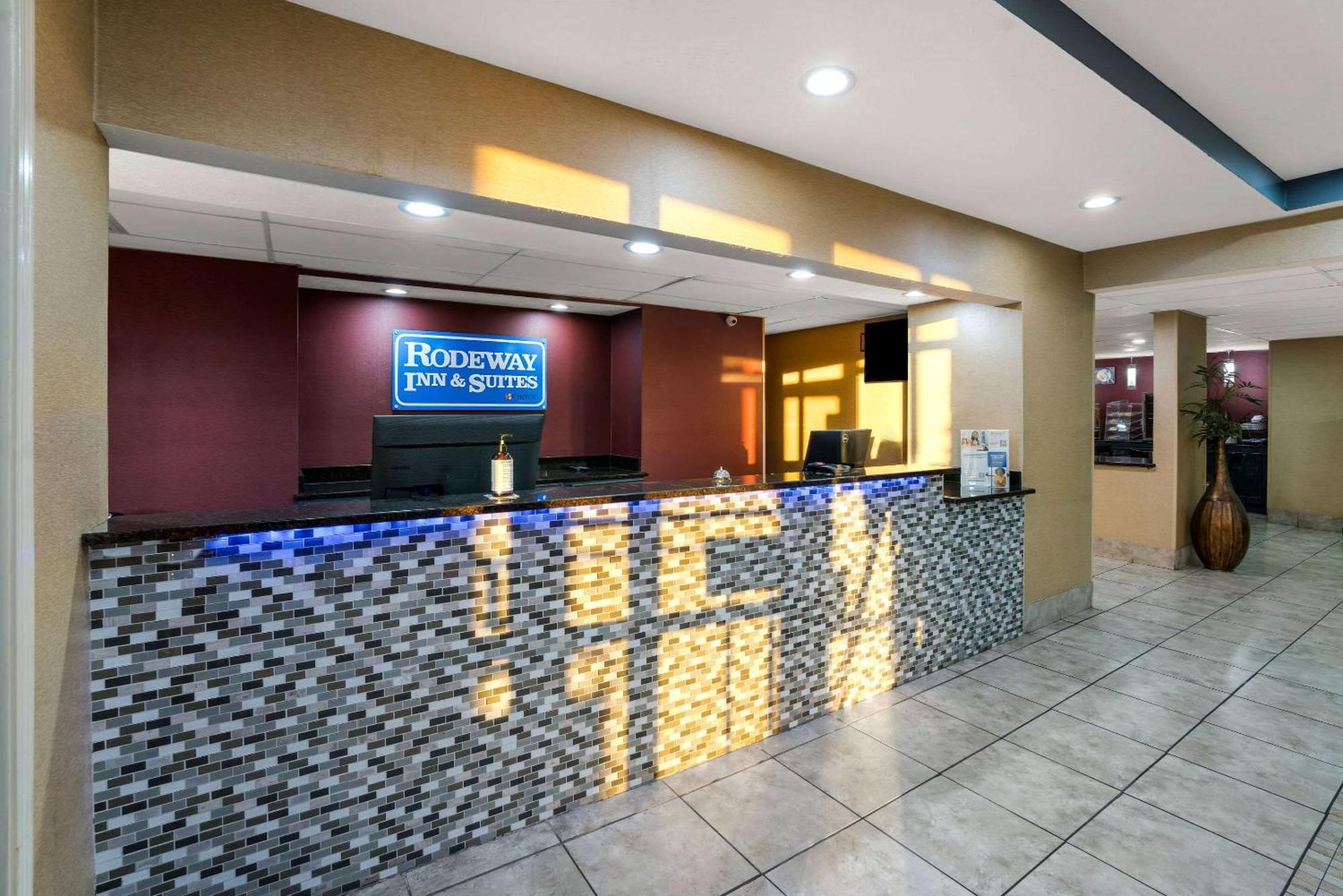 ברנדון Rodeway Inn מראה חיצוני תמונה