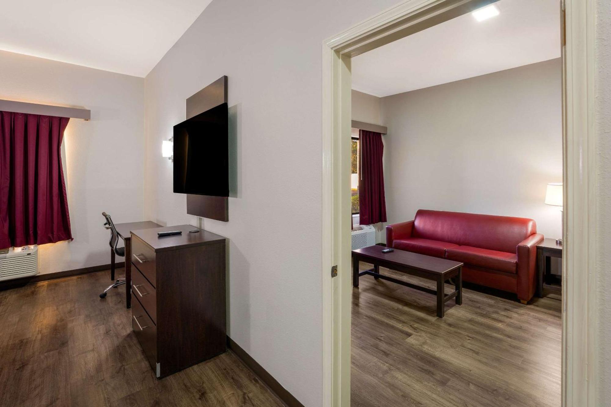 ברנדון Rodeway Inn מראה חיצוני תמונה