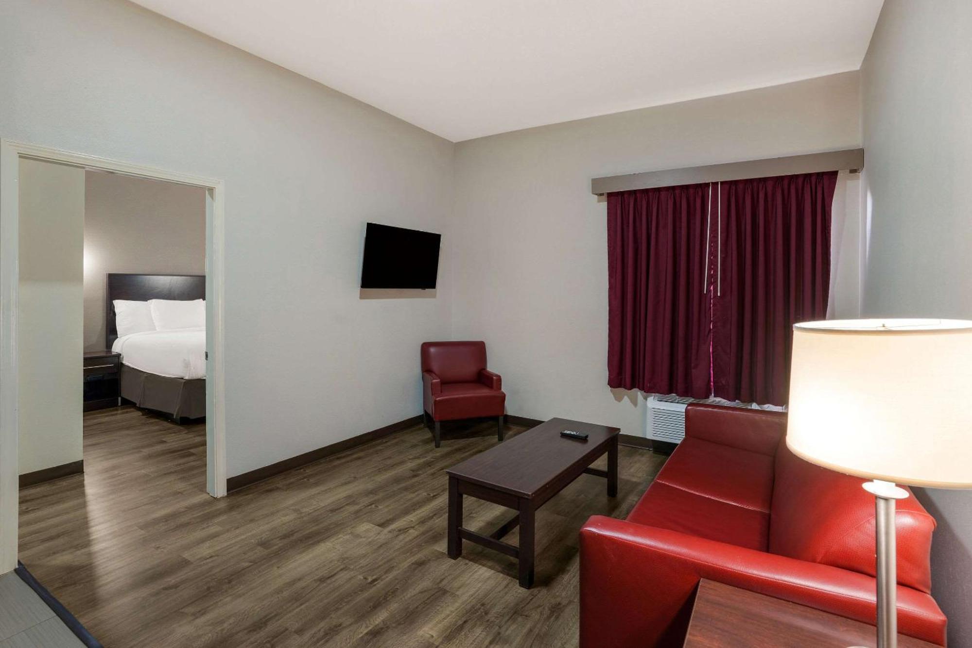 ברנדון Rodeway Inn מראה חיצוני תמונה