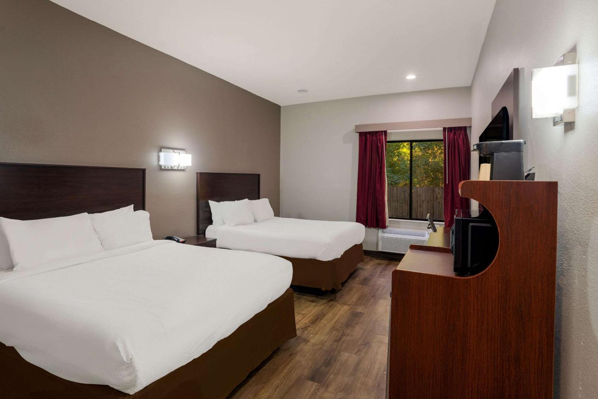 ברנדון Rodeway Inn מראה חיצוני תמונה