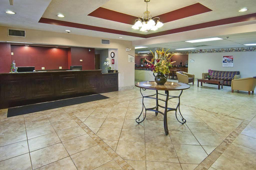 ברנדון Rodeway Inn מראה חיצוני תמונה
